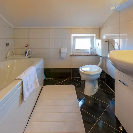 Two-bedroom Near Sea 5 Apartment *