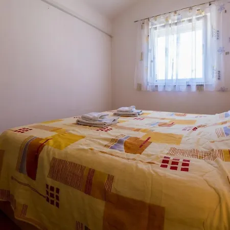 Two-bedroom Near Sea 5 Apartment Crikvenica